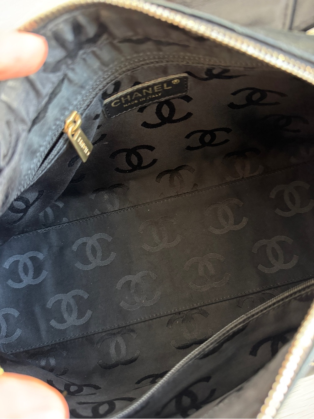 Chanel Black Wild Stitch Leather Hobo Bag with Gold Hardware - Picture 6 of 7